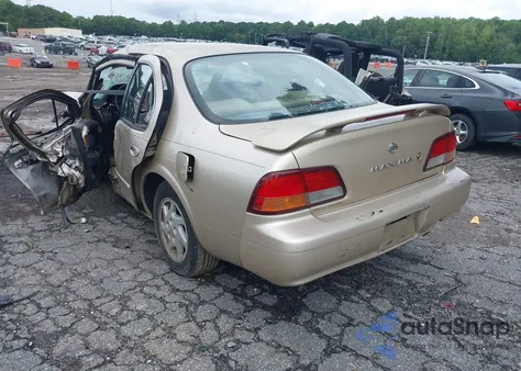 1997 Nissan Maxima Gle/Gxe/Se z USA, uszkodzony, nr VIN JN1CA21D4VT845224